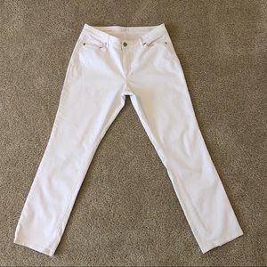 NWT ANN Taylor Loft Curvy Straight White Jeans